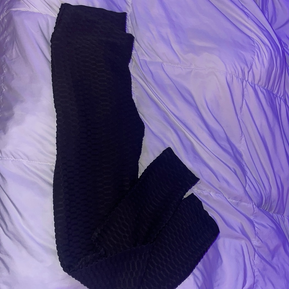 Scrunched butt leggings